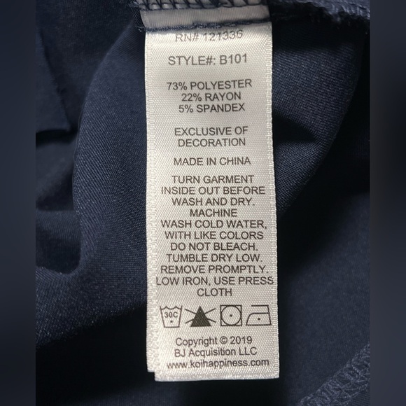 Betsey Johnson | Navy Scrub Top with Pockets Sz S - Picture 6 of 7